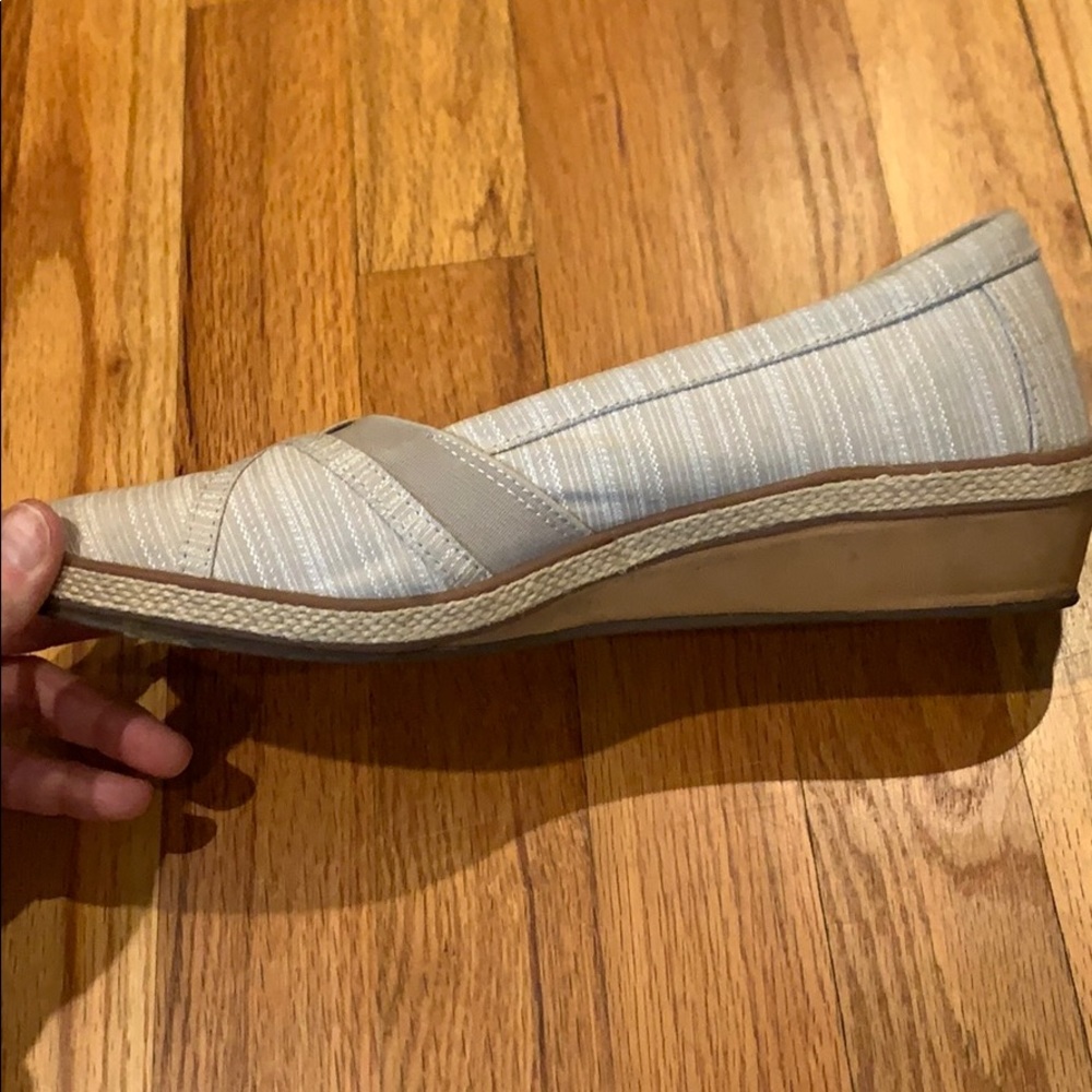 Shoes - Picture 2 of 4